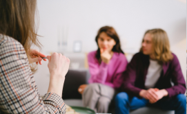 Terapia de Casal - Dra Cirene Valadão - Psicóloga em Goiânia GO